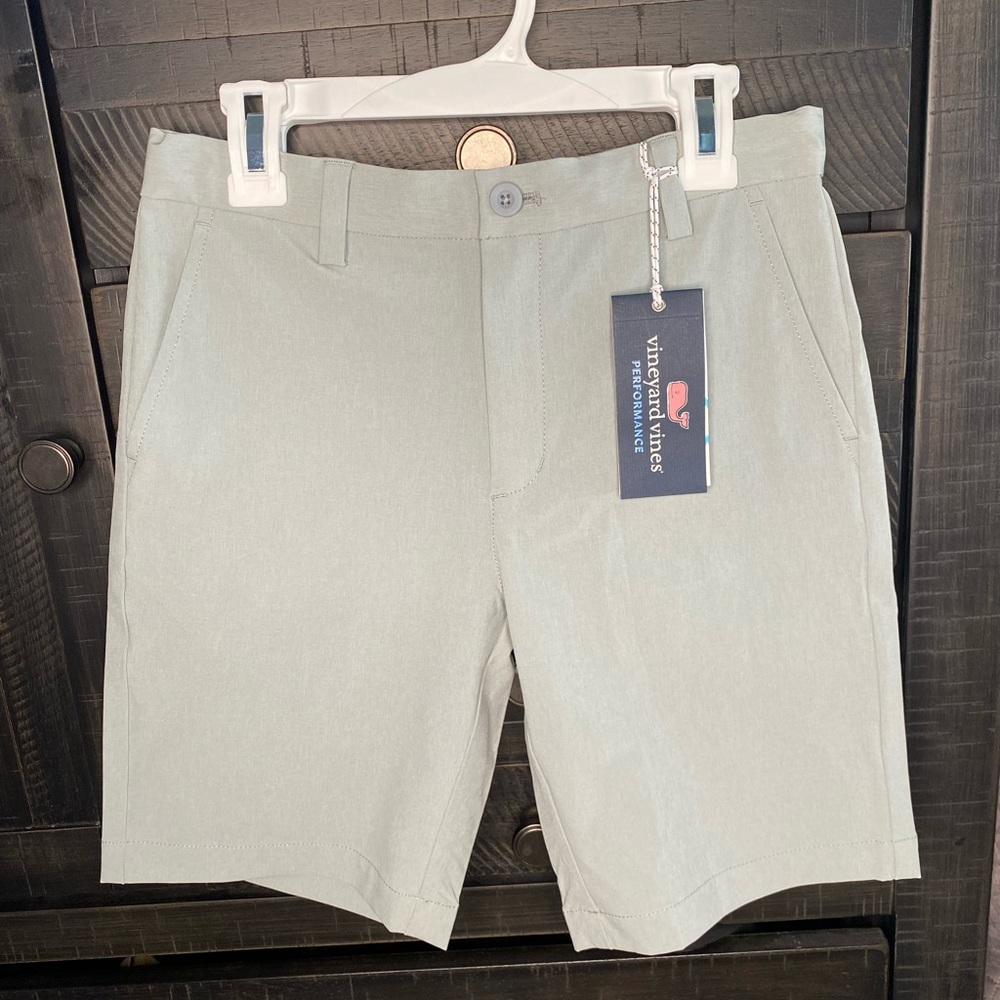 Boys Vineyard Vine shorts